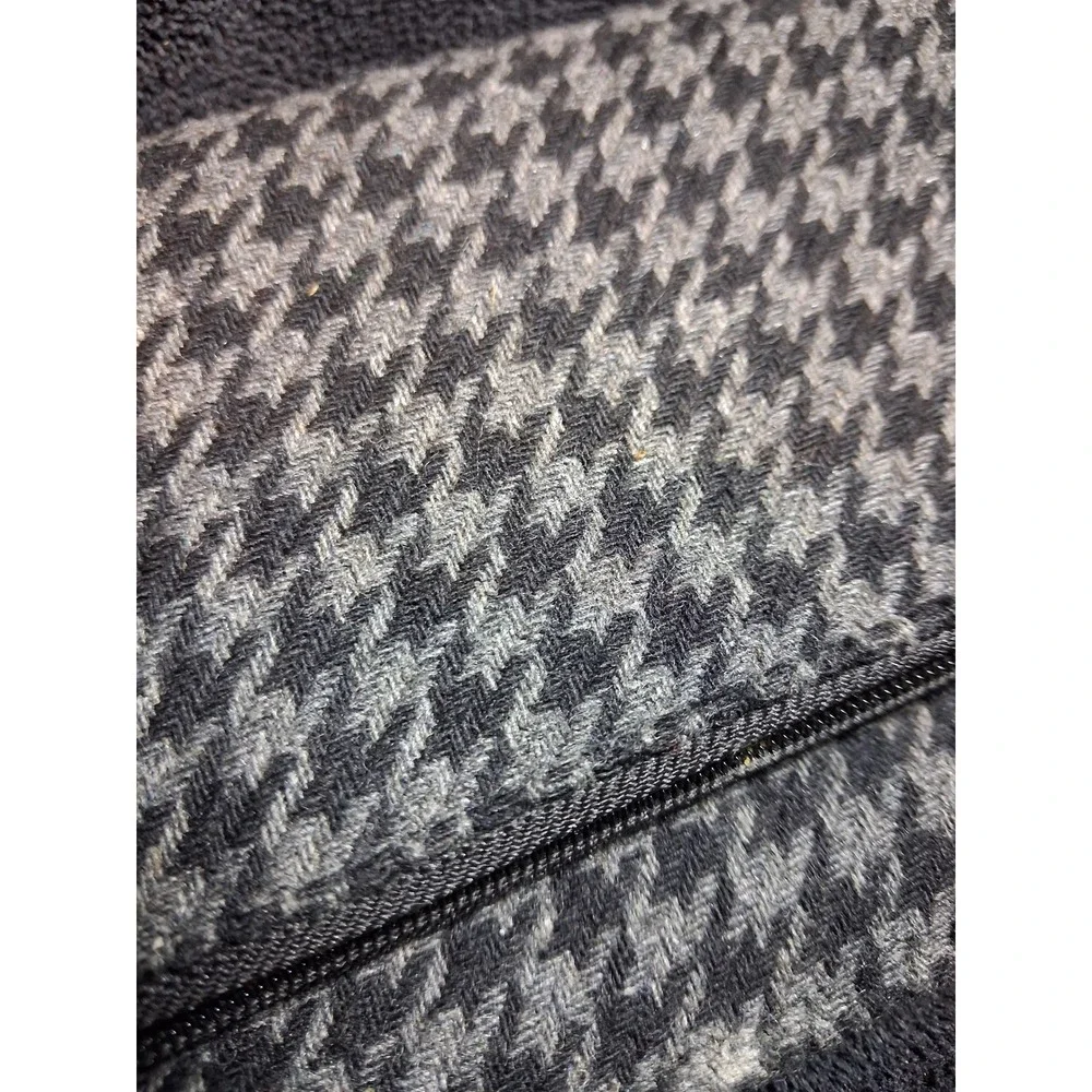 Thirty-One Wristlet Wallet Grey Black Houndstooth Zip Around Organizer Clutch